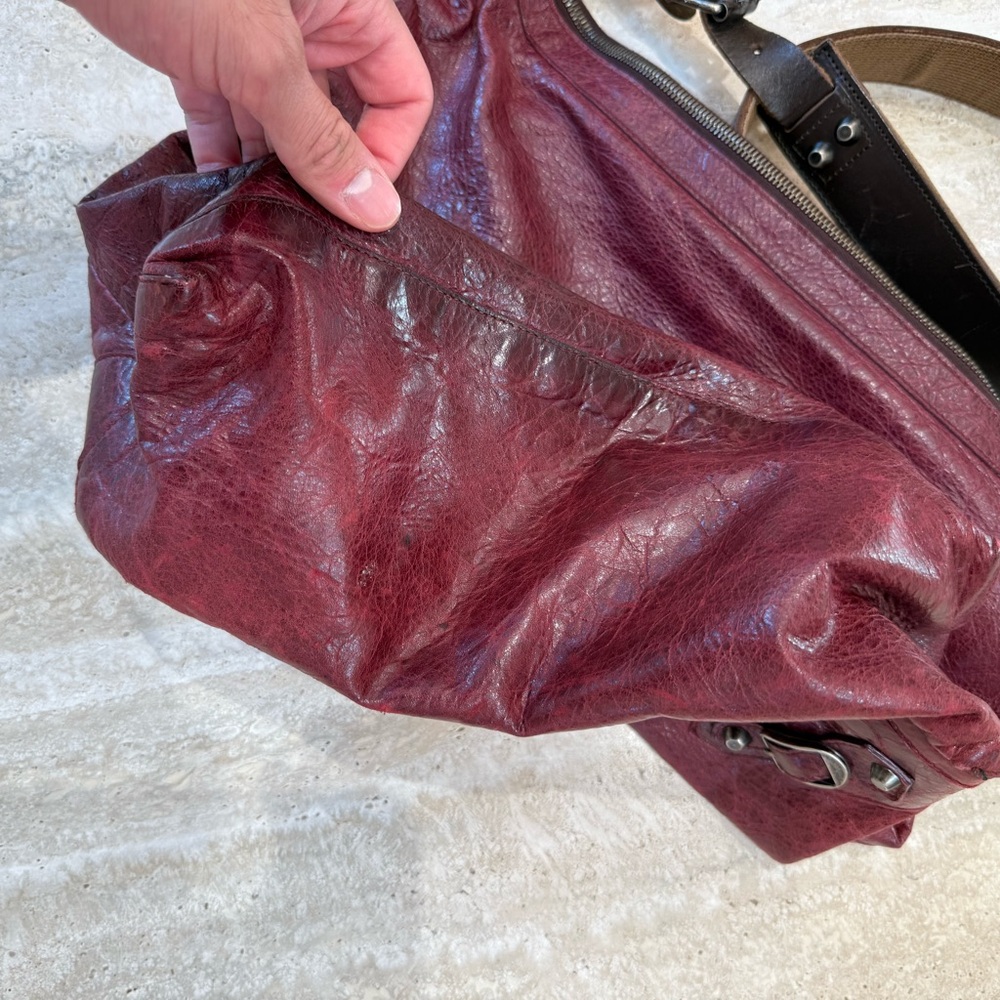 Balenciaga men’s day shoulder Red Leather messenger Bag - Picture 5 of 10